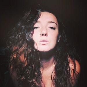 Meet your Posher, Anouck